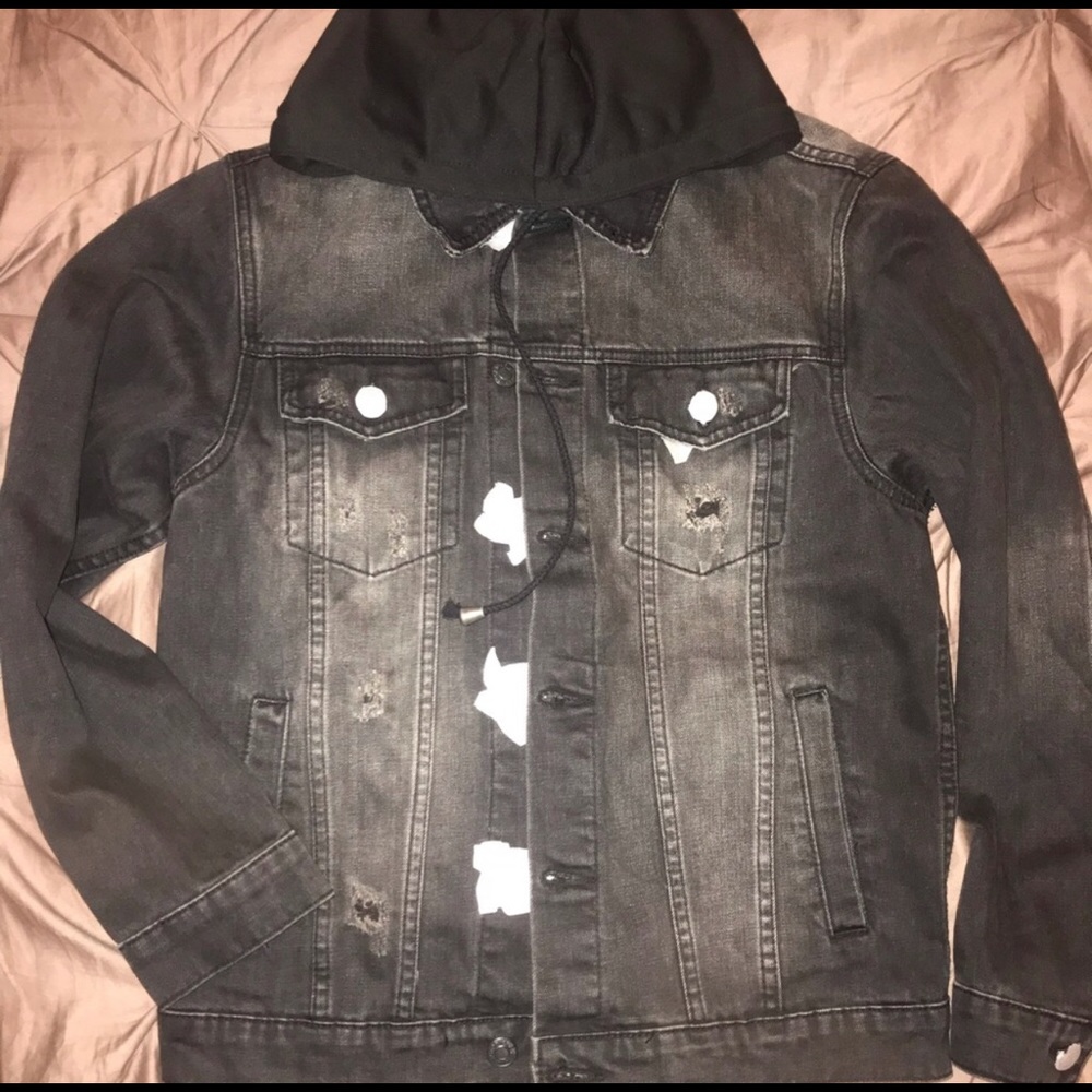 New Men Black Jean Jacket!